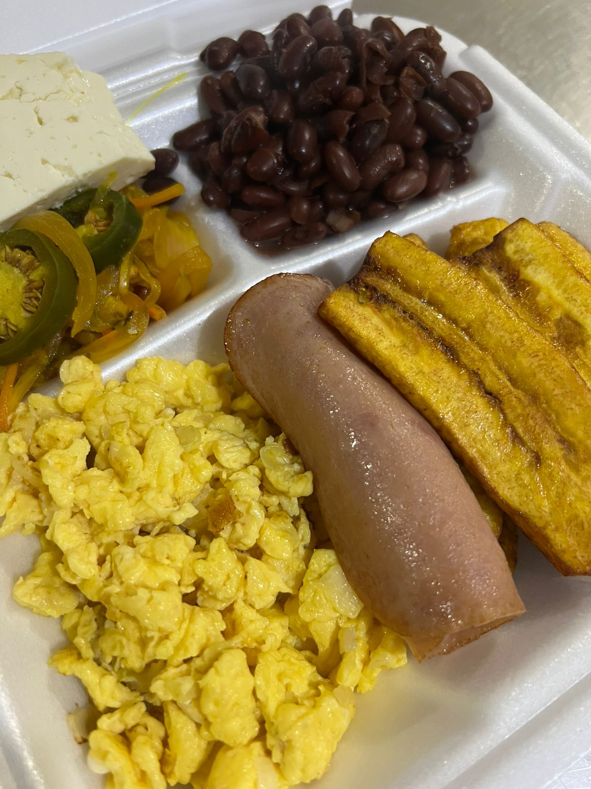 Cena servida en Widom